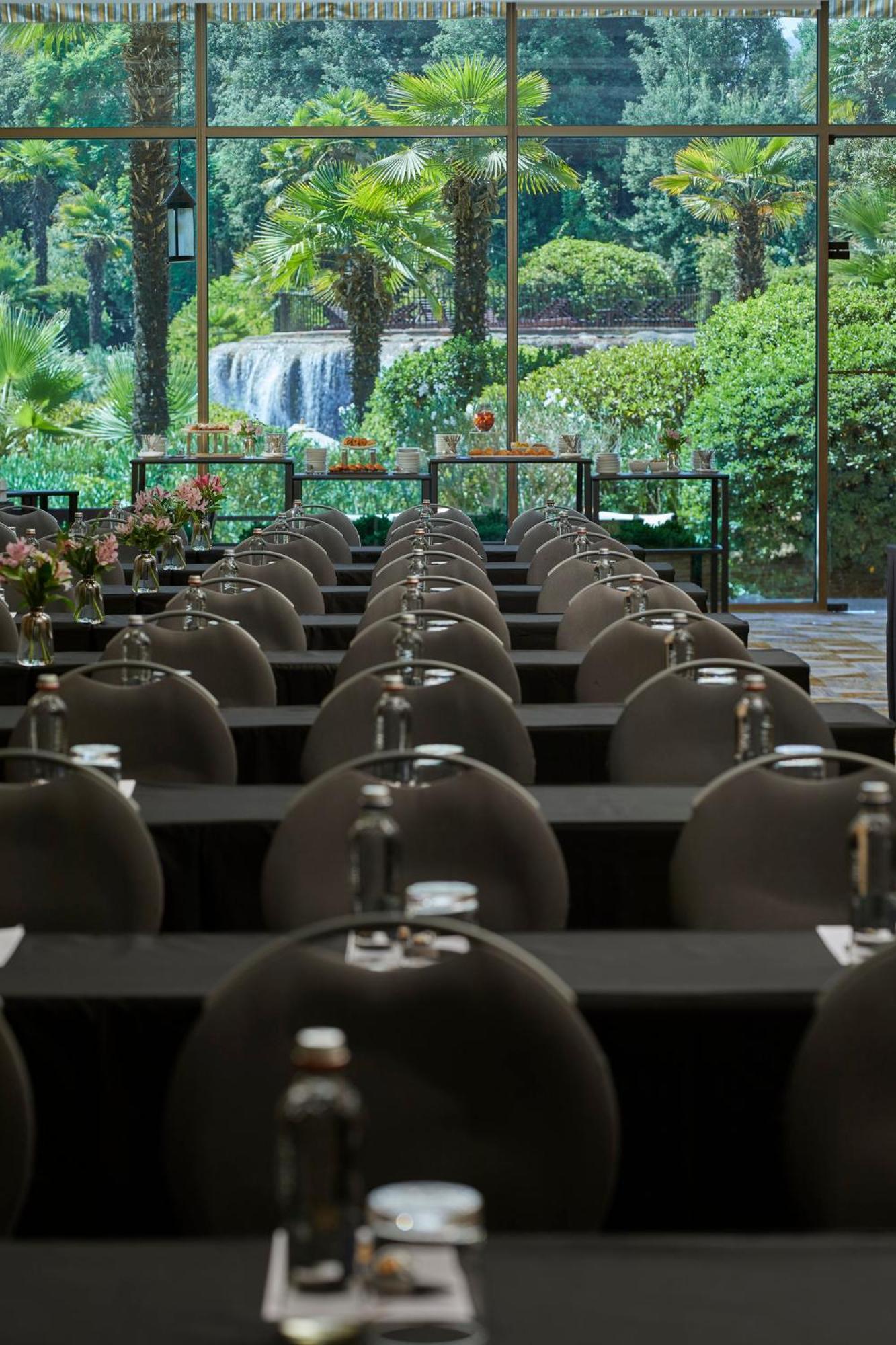 Mandarin Oriental, Santiago Hotel Bagian luar foto The meeting room